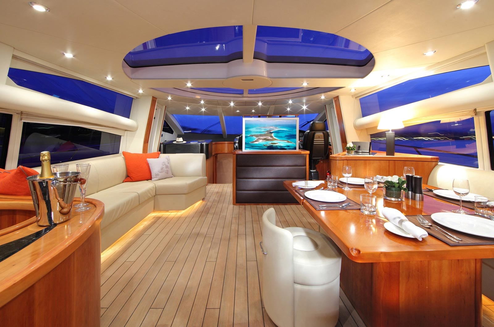 360 yacht tour